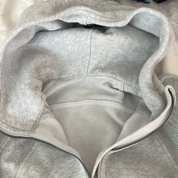 Size 6 Gray Lululemon half zip - Picture 2 of 3